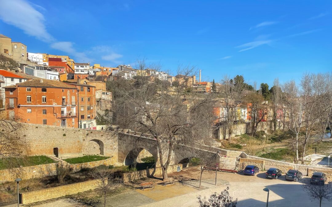 Ontinyent, old Roman bridge, Spain, the ideal house